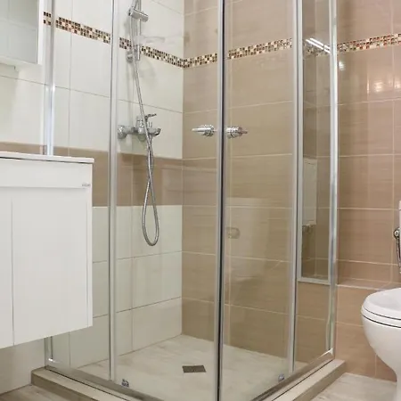 Quiet, Centrally Located Family Friendly