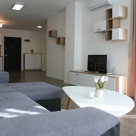 Апартаменты Quiet, Centrally Located Family Friendly Варна